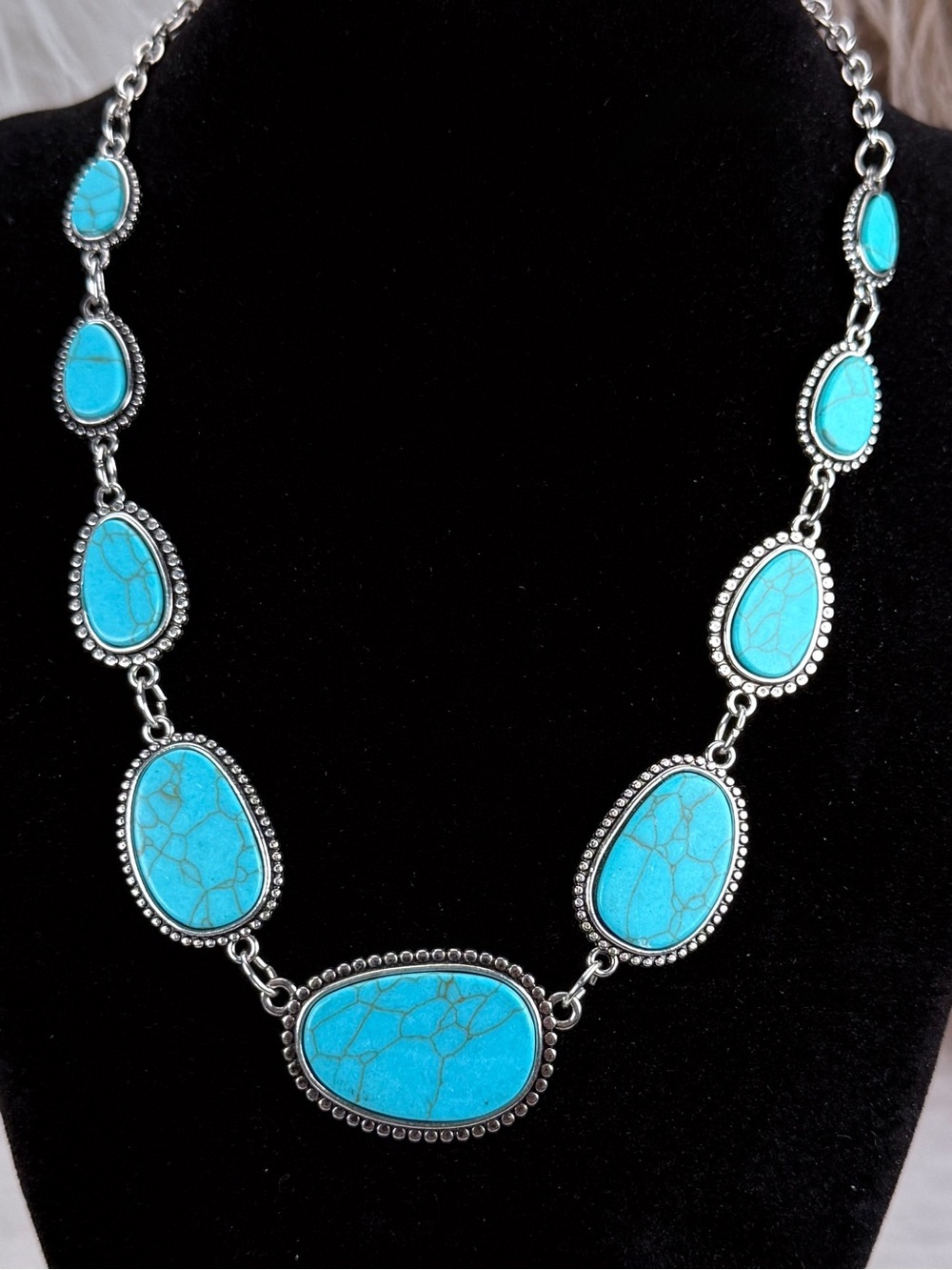 Southwestern Faux Turquoise Silvertone Statement Necklace Boho Western